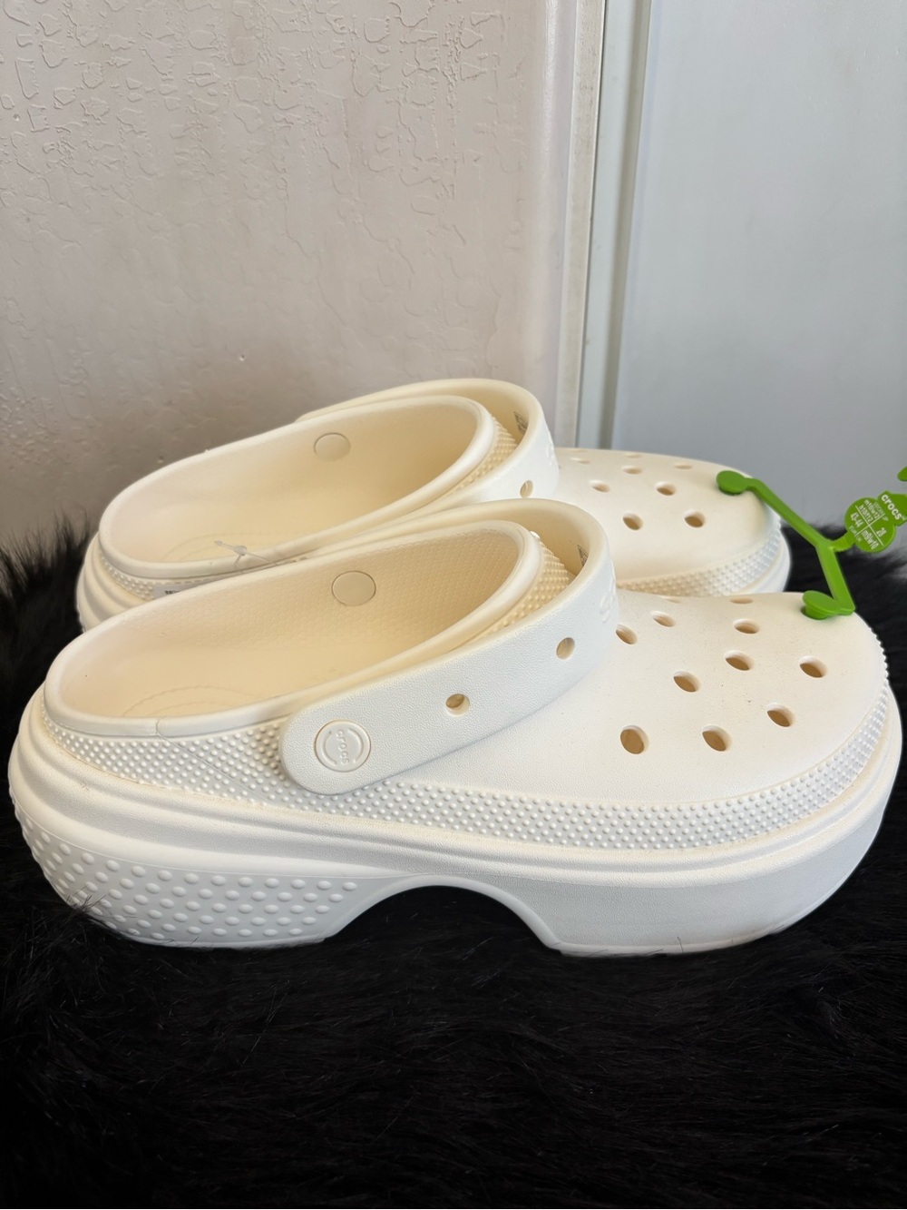 NWT Crocs Stomp Women’s White Platform Clog Sandals, Size 12